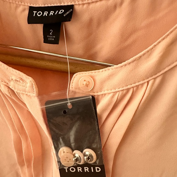 Torrid Pink Long Sleeve Blouse with Mandarin Collar 2X 18/20 New - Picture 6 of 9